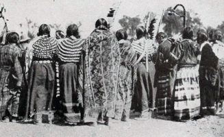 SiouxWomen1912cc.jpg