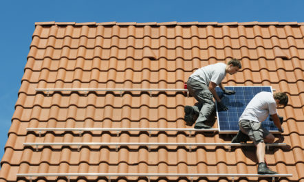 solarpanelsonhouse.jpg