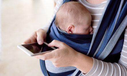 New-Mothers-Social-Media-Facebook.jpg