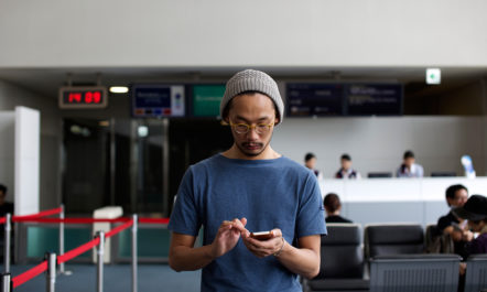 tourist-social-media.jpg