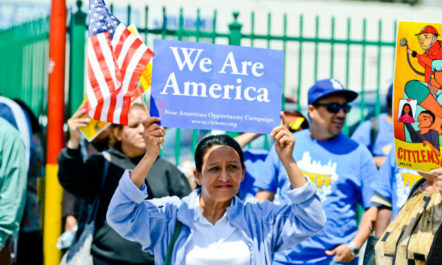 Latinos_650.jpg