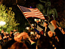 Crowd with American Flag photo by Ted Fu