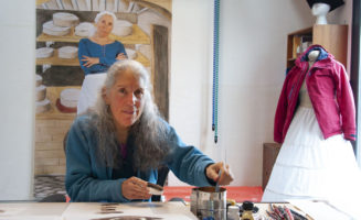 primary_AnneMavor_studio.jpg