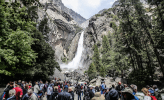 Yosemite-National-Park-Crowded.gif